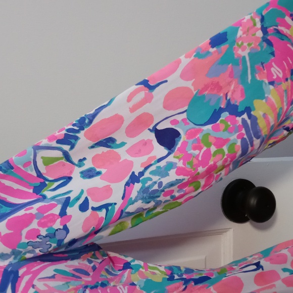 🔴SOLD🔴🦒VERY HTF Lilly Pulitzer🦒 - Sarasota Tunic Top - Picture 5 of 13